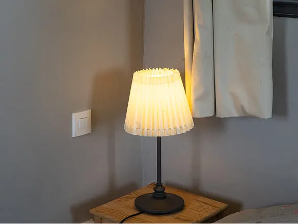 lampe de chevet du gite pour 12 personnes la longere en normandie