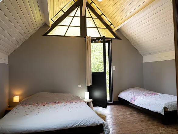 chambre 5 du gite pour 12 personnes la longere en normandie