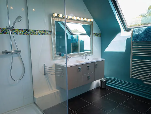 salle de bain 3 du gite pour 12 personnes la longere en normandie